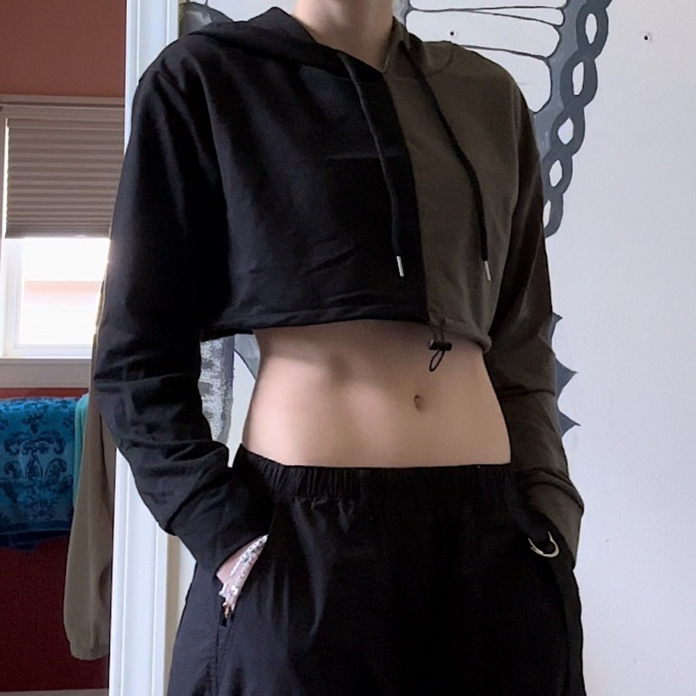 Women’s green and black crop hoodie